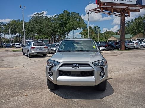 Used 2022 Toyota 4Runner SR5 RWD image 36