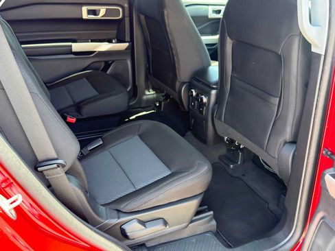 Used 2022 Ford Explorer XLT RWD image 27