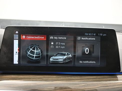 Used 2018 BMW 530i xDrive AWD/4WD image 19