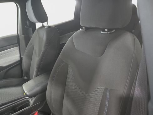 Used 2025 Jeep Compass Sport AWD/4WD image 19