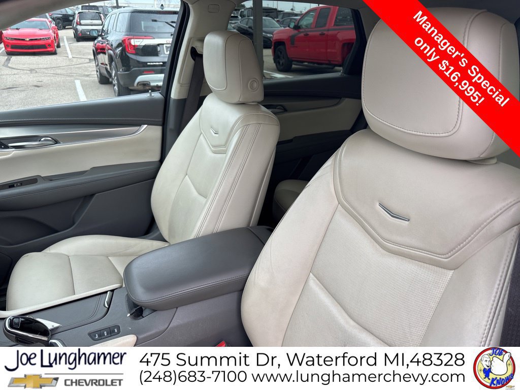 Certified 2018 Cadillac XT5 Luxury w/ Driver Awareness Package AWD/4WD image 14
