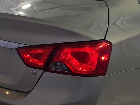 Used 2014 Chevrolet Impala LT FWD image 13