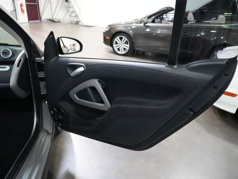 Used 2013 smart fortwo passion image 20