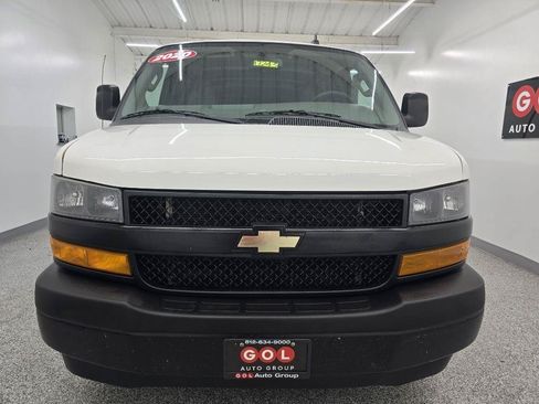 Used 2020 Chevrolet Express 2500 w/ Driver Convenience Package RWD image 2