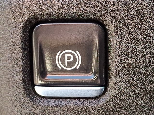 Used 2025 GMC Sierra 1500 SLT AWD/4WD image 24