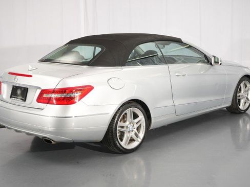 Used 2011 Mercedes-Benz E 350 Cabriolet image 11