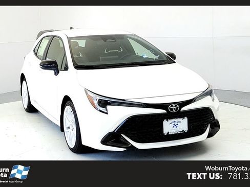 New 2026 Toyota Corolla SE FWD image 1