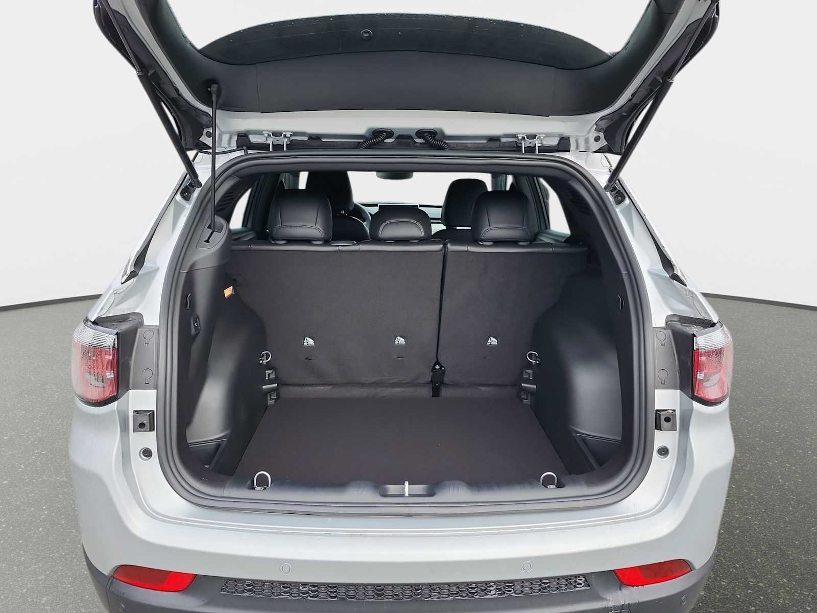 New 2026 Jeep Compass Limited AWD/4WD image 16