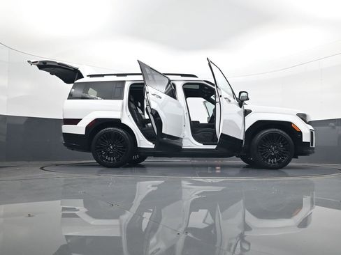New 2025 Hyundai Santa Fe Calligraphy AWD/4WD image 34