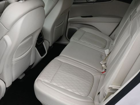 Used 2019 Lincoln Nautilus Black Label image 6