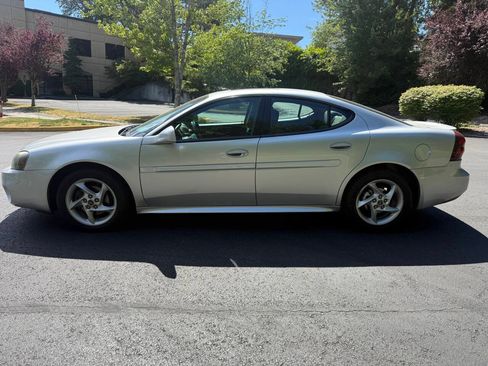 Used 2004 Pontiac Grand Prix GTP FWD image 22