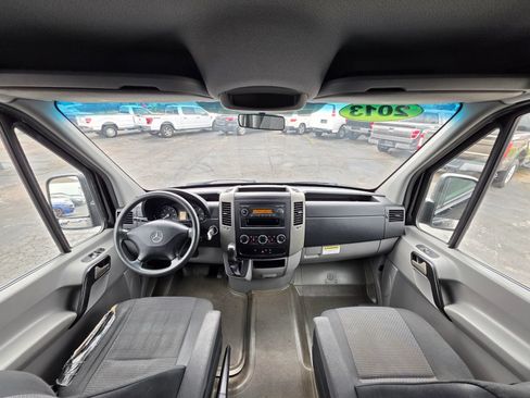 Used 2013 Mercedes-Benz Sprinter 2500 image 16