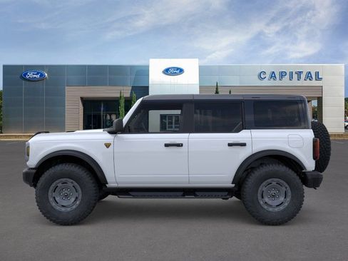 New 2025 Ford Bronco Badlands w/ Sasquatch Package AWD/4WD image 3