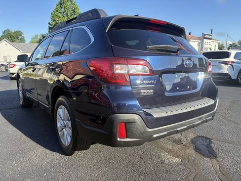 Used 2018 Subaru Outback 2.5i Premium AWD/4WD image 3