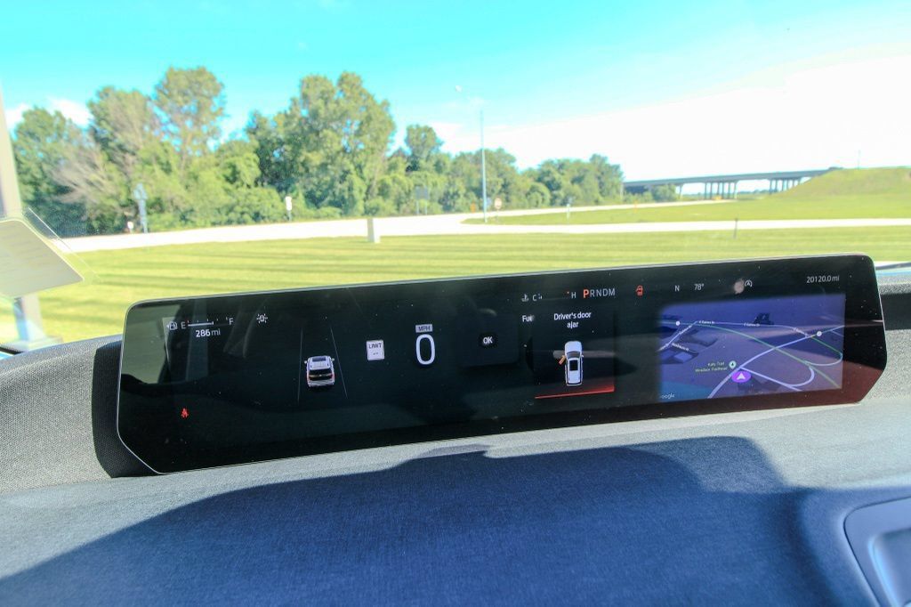 Used 2025 Ford Expedition Active AWD/4WD image 25