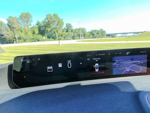 Used 2025 Ford Expedition Active AWD/4WD image 25