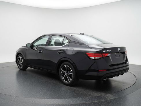 Used 2025 Nissan Sentra SV FWD image 6
