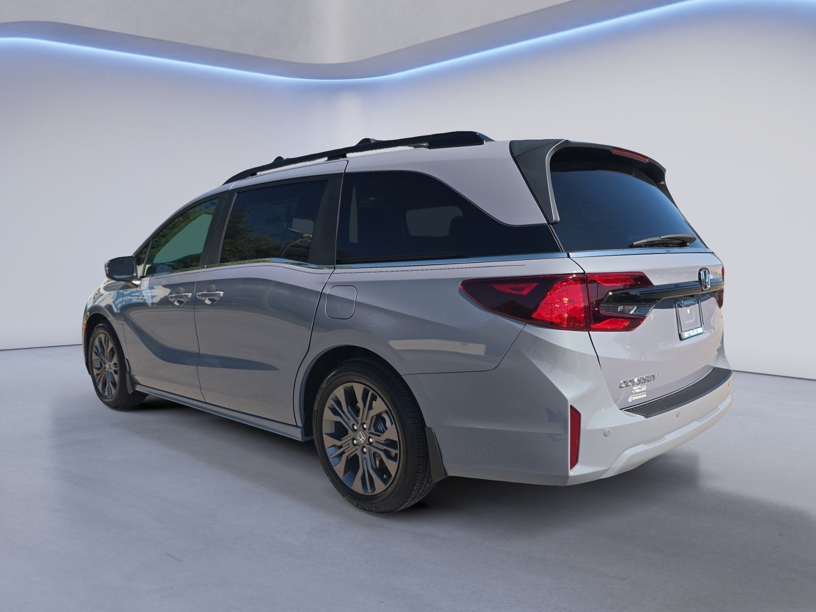 New 2027 Honda Odyssey Touring image 3