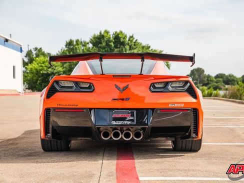Used 2019 Chevrolet Corvette ZR1 RWD image 18