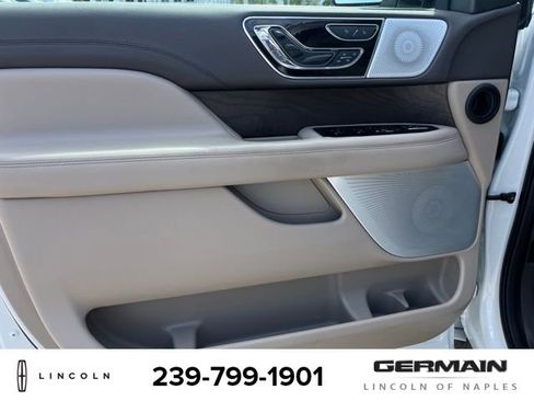 Used 2024 Lincoln Navigator Reserve AWD/4WD image 19