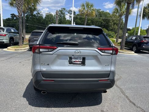 Used 2024 Toyota RAV4 XLE FWD image 9