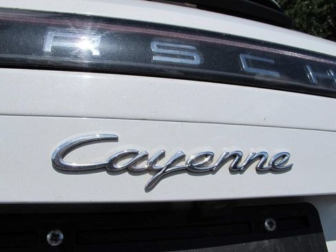 Used 2019 Porsche Cayenne AWD/4WD image 8