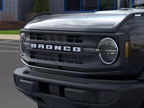 New 2025 Ford Bronco Base image 19