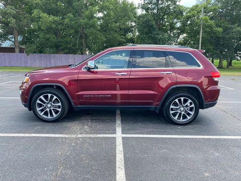 Used 2018 Jeep Grand Cherokee Limited AWD/4WD image 4