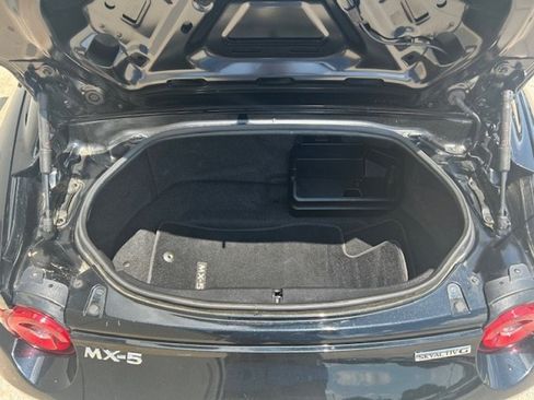 Used 2025 MAZDA MX-5 Miata RF Grand Touring RWD image 10