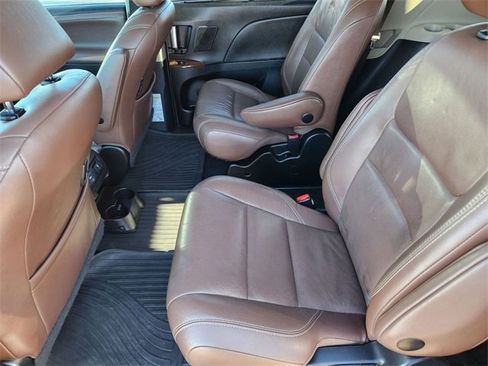 Used 2017 Toyota Sienna Limited Premium w/ Outdoor Package image 14