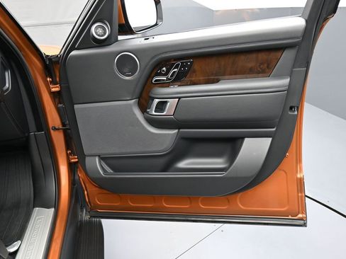 Used 2021 Land Rover Range Rover image 30