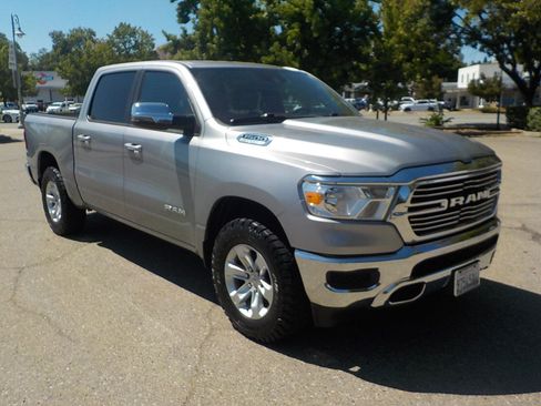 Used 2024 RAM 1500 Laramie AWD/4WD image 2