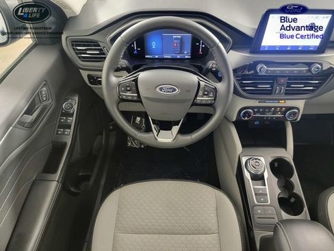 Certified 2023 Ford Escape Active AWD/4WD image 25