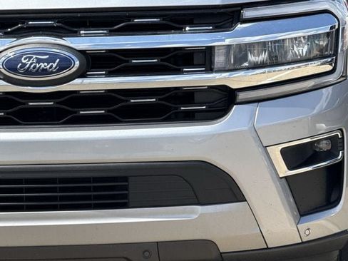 Used 2024 Ford Expedition Limited RWD image 8