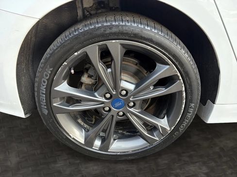 Used 2020 Ford Fusion Titanium AWD/4WD image 40