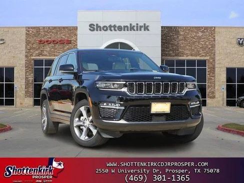 Used 2023 Jeep Grand Cherokee Limited AWD/4WD image 1
