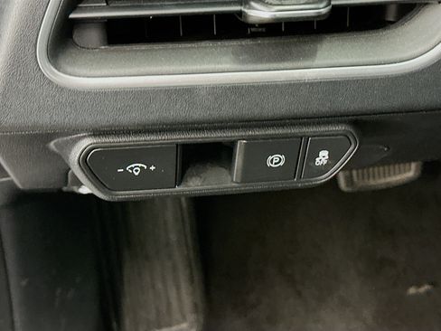 Used 2025 Kia K4 LXS image 17