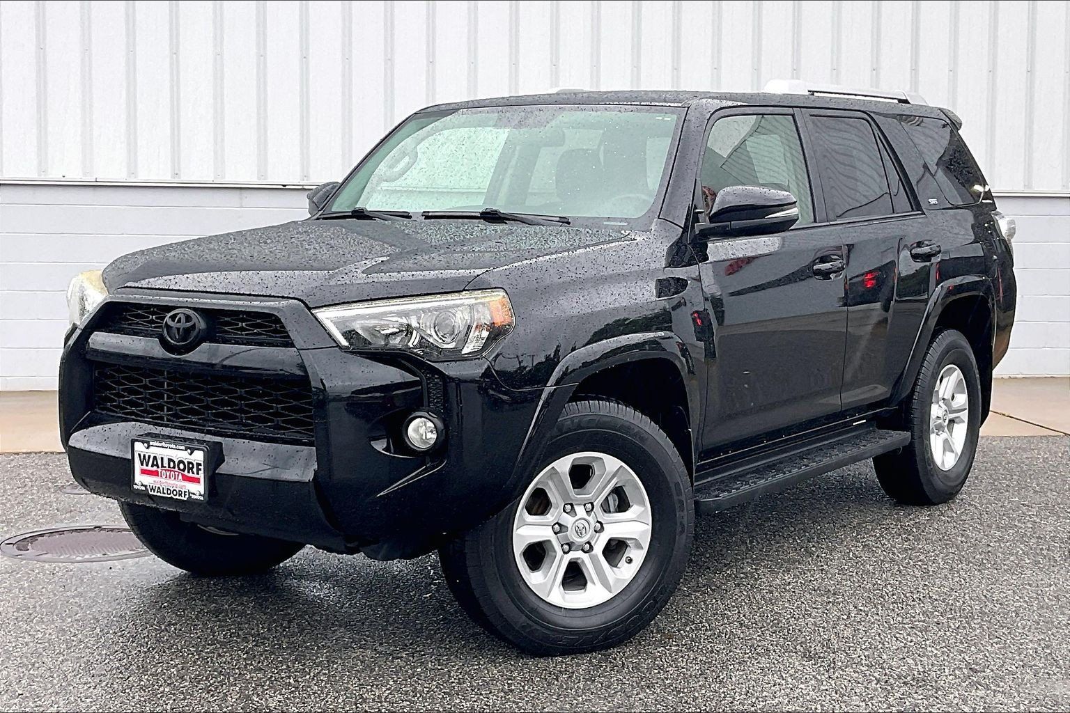 Used 2016 Toyota 4Runner SR5 Premium AWD/4WD image 2