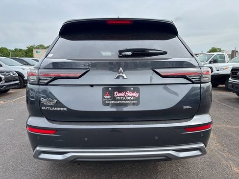 New 2026 Mitsubishi Outlander SEL FWD image 5
