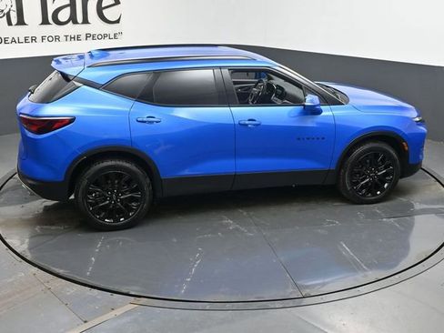 Used 2024 Chevrolet Blazer LT w/ LPO, Black Grille Bar Package image 39