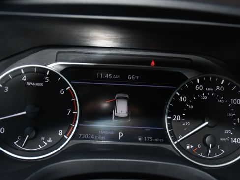 Used 2023 Nissan Rogue SV image 13