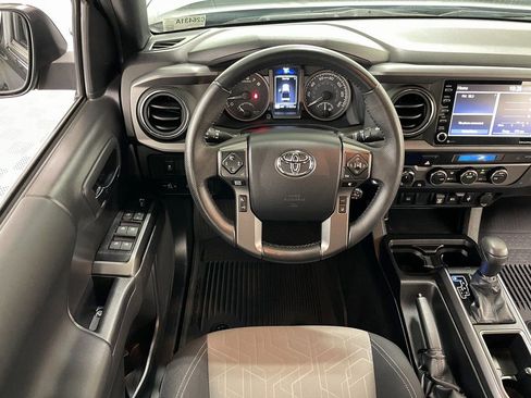 Used 2023 Toyota Tacoma TRD Sport AWD/4WD image 19