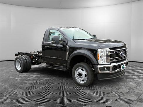 New 2026 Ford F550 4x4 Regular Cab Super Duty w/ XL Chrome Package image 7