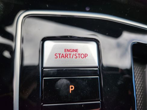 New 2025 Volkswagen GTI SE image 32