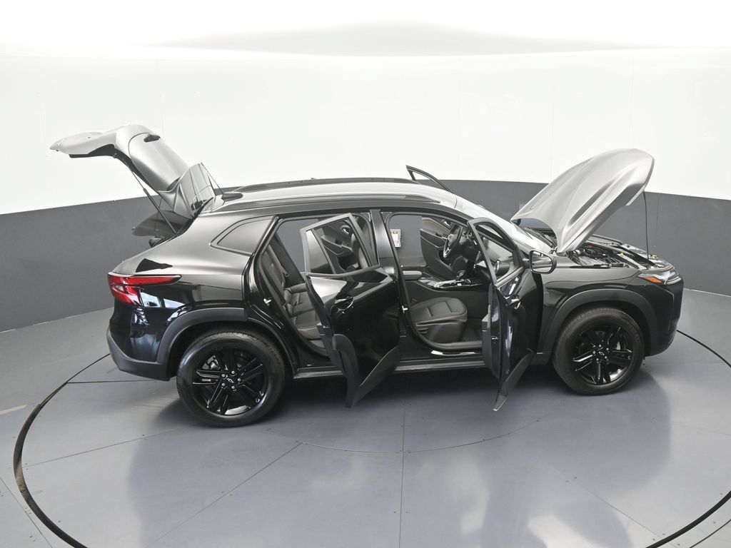 Used 2025 Chevrolet Trax ACTIV FWD image 67