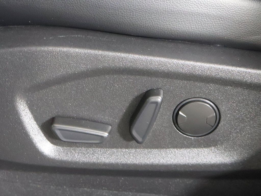 Used 2024 Ford Edge SEL w/ Convenience Package AWD/4WD image 29