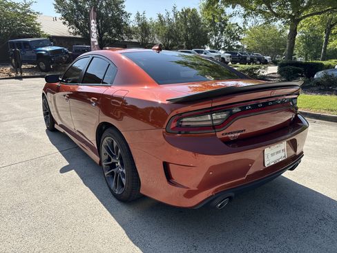Used 2022 Dodge Charger Scat Pack RWD image 5