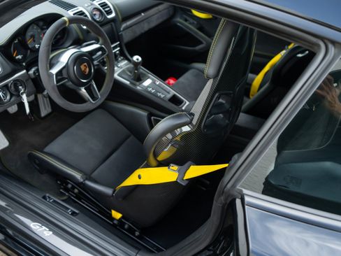 Used 2016 Porsche Cayman GT4 RWD image 25