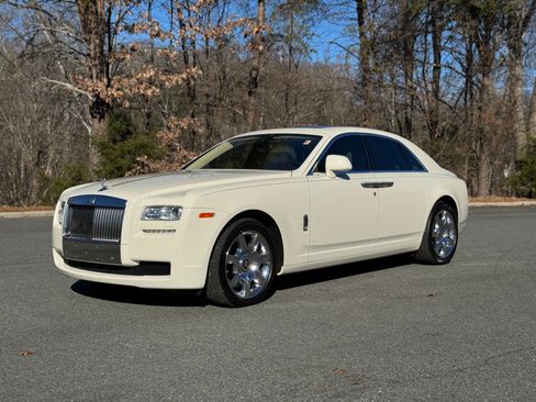 Used 2013 Rolls-Royce Ghost REAR THEATRE / MASSAGE SEATS / image 4