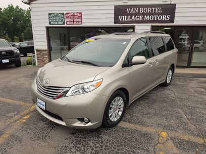 Used 2017 Toyota Sienna XLE